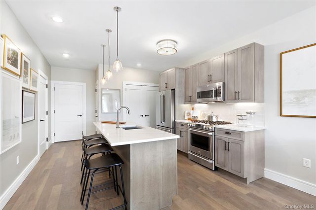 990 Corporate Drive 509, Westbury, NY 11590