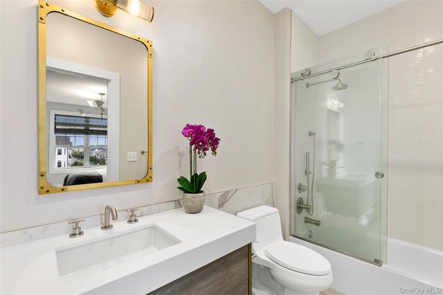 990 Corporate Drive 509, Westbury, NY 11590