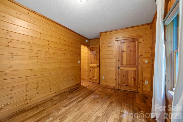 266 Rhododendron Drive, Saluda, NC 28773