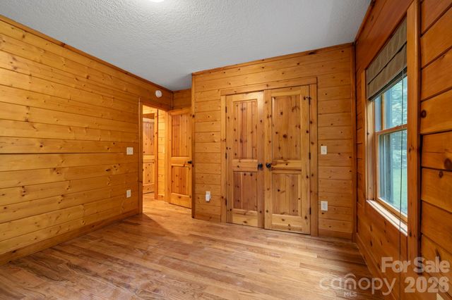 266 Rhododendron Drive, Saluda, NC 28773