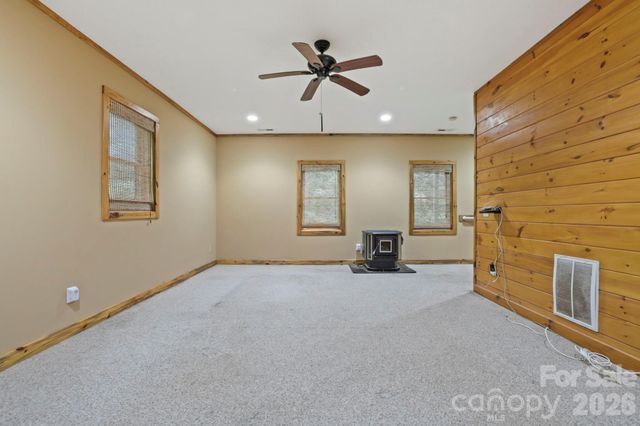 266 Rhododendron Drive, Saluda, NC 28773