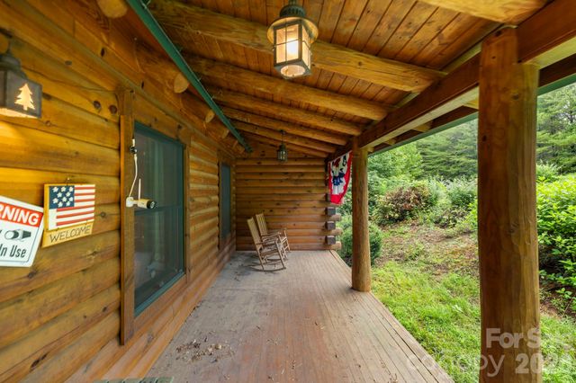 266 Rhododendron Drive, Saluda, NC 28773