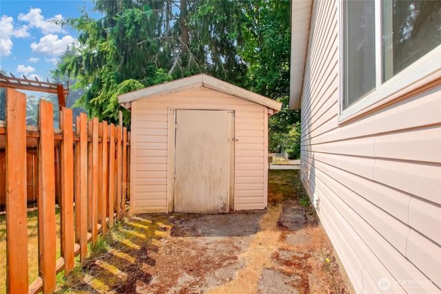 21815 6th Avenue W, Bothell, WA 98021