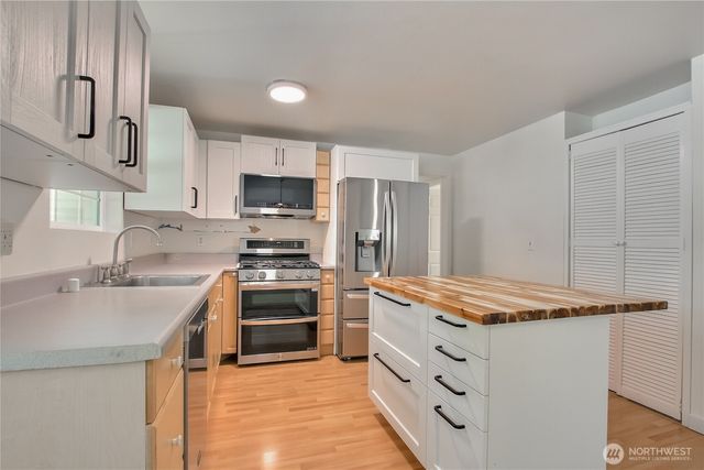 21815 6th Avenue W, Bothell, WA 98021