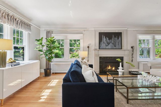 3933 Zenith Avenue S, Minneapolis, MN 55410