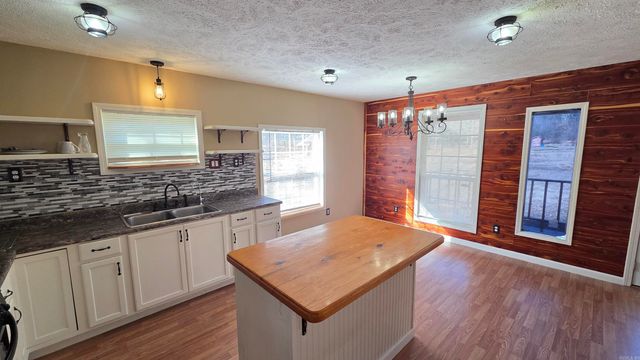 510 Good Spur Road, Shirley, AR 72153