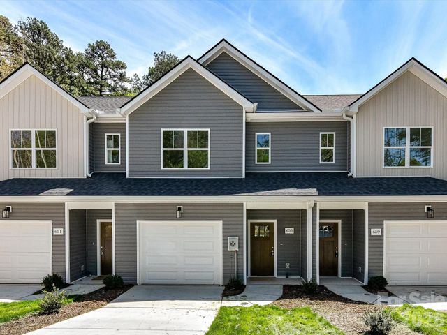 655 Stillgreen Lane, Charlotte, NC 28214