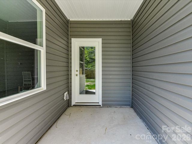 655 Stillgreen Lane, Charlotte, NC 28214