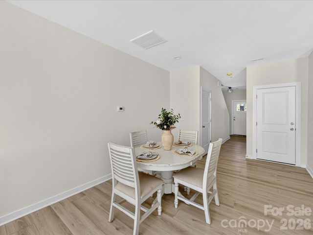 655 Stillgreen Lane, Charlotte, NC 28214