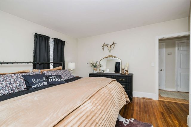 24 Cala Ave, Tiverton, RI 02878