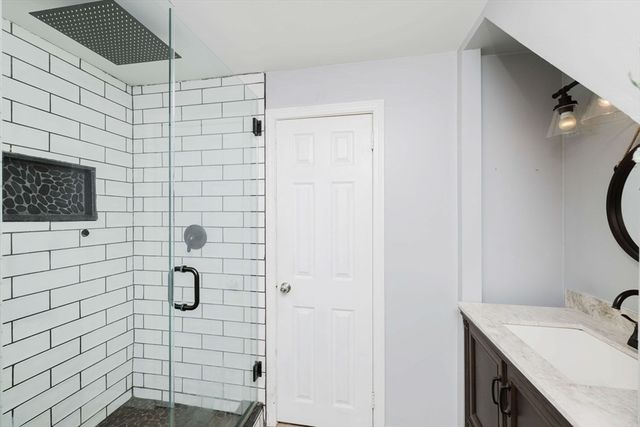 24 Cala Ave, Tiverton, RI 02878