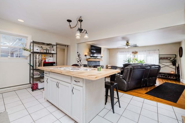 24 Cala Ave, Tiverton, RI 02878