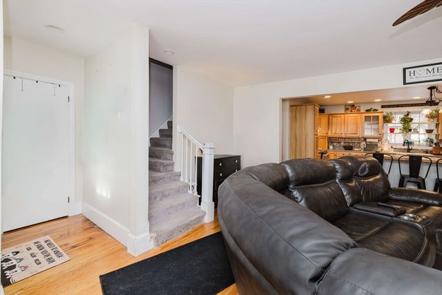 24 Cala Ave, Tiverton, RI 02878