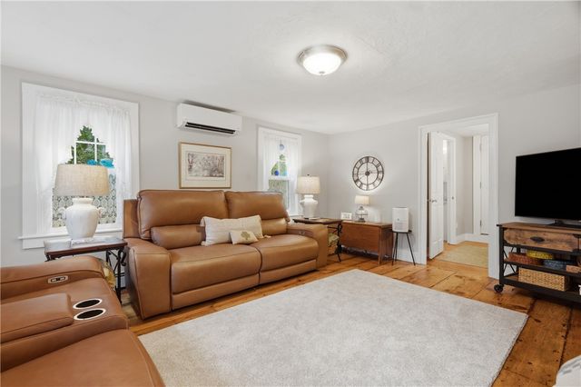 44 Old Great Road, North Smithfield, RI 02896