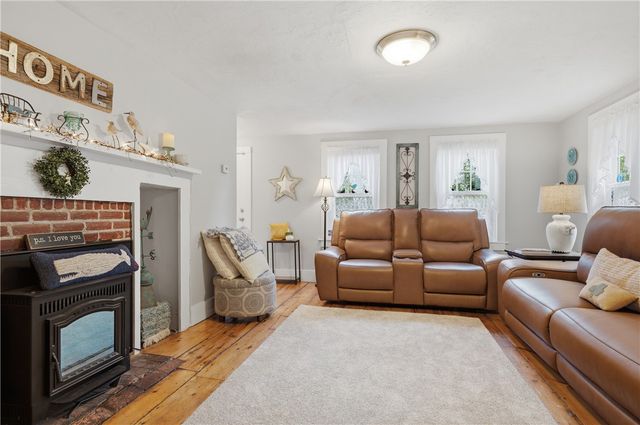 44 Old Great Road, North Smithfield, RI 02896