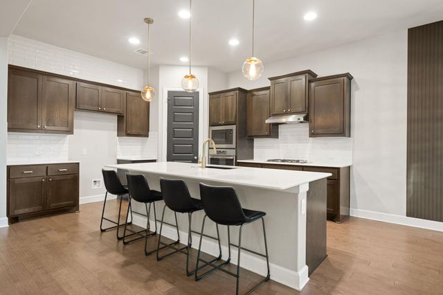 104 Cross Timbers DR, Georgetown, TX 78628