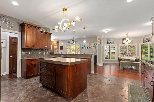 605 Independence Avenue, Sycamore, IL 60178