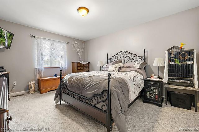 742 Feather Court, South Lyon, MI 48178