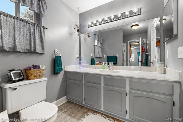 742 Feather Court, South Lyon, MI 48178