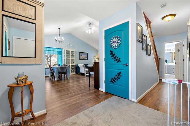 742 Feather Court, South Lyon, MI 48178