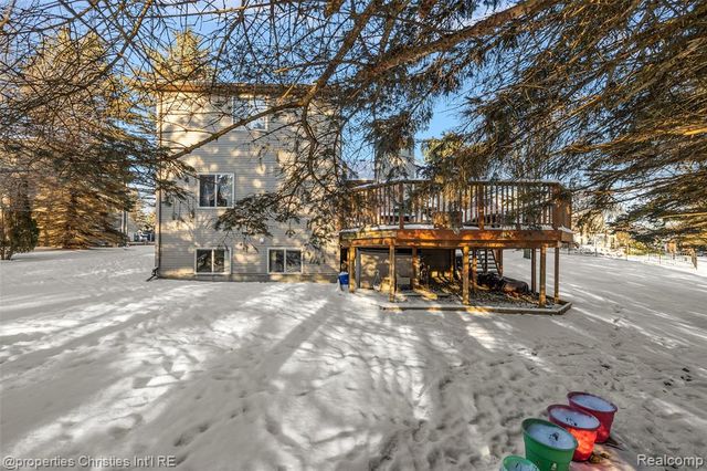 742 Feather Court, South Lyon, MI 48178