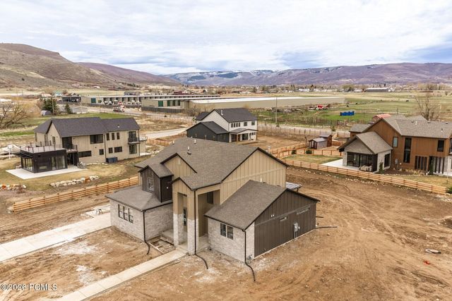 740 Lazy Way, Francis, UT 84036