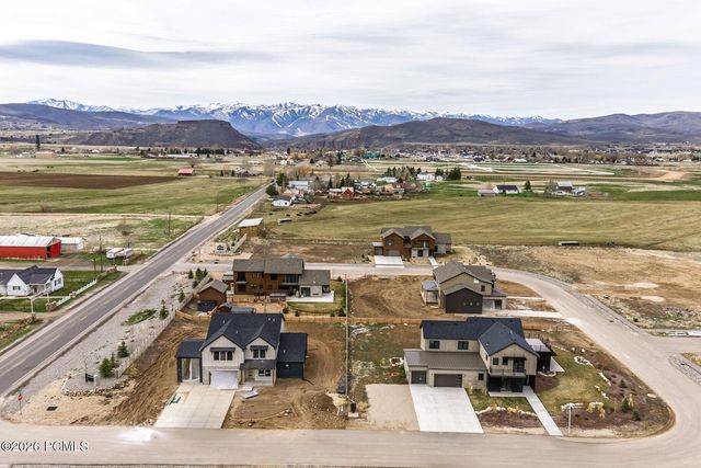 740 Lazy Way, Francis, UT 84036