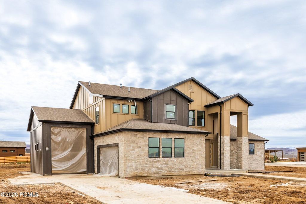 740 Lazy Way, Francis, UT 84036