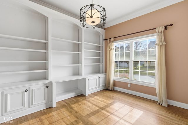 5714 Opus Drive, Carmel, IN 46033