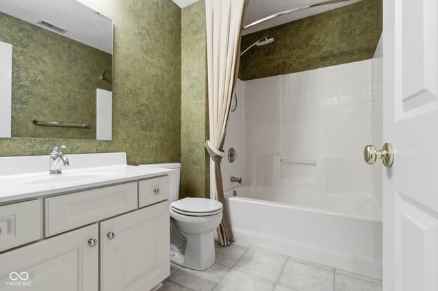 5714 Opus Drive, Carmel, IN 46033