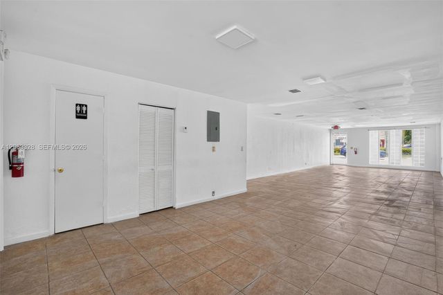 180 Hialeah Dr, Hialeah, FL 33010