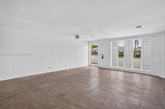 180 Hialeah Dr, Hialeah, FL 33010