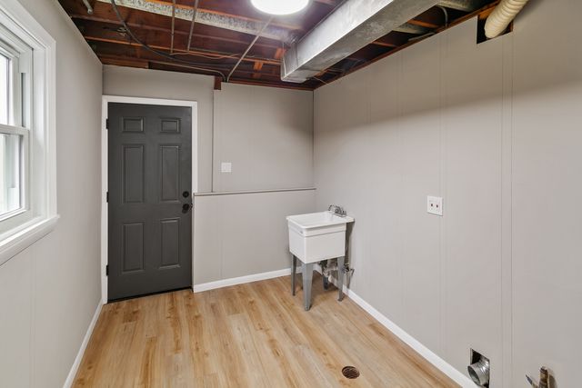 555 N Cherry Drive, Glenwood, IL 60425