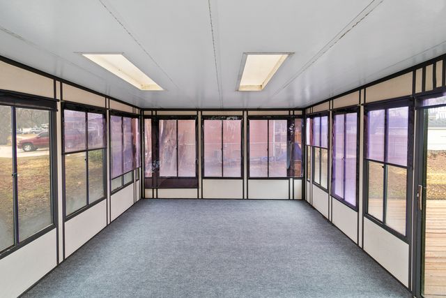 555 N Cherry Drive, Glenwood, IL 60425