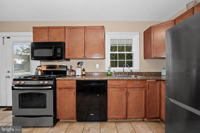 1103 WAGONER DR, Wilmington, DE 19805