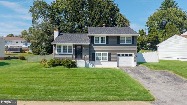1103 WAGONER DR, Wilmington, DE 19805