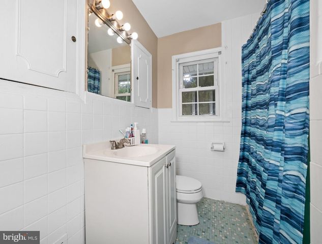 1103 WAGONER DR, Wilmington, DE 19805