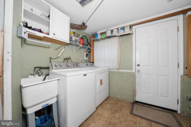 1103 WAGONER DR, Wilmington, DE 19805