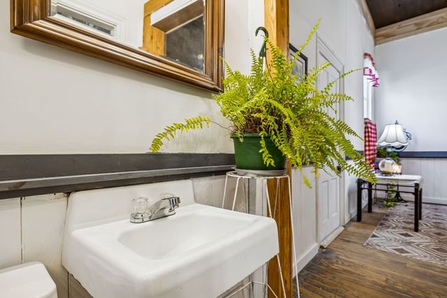 375 Highway 13, N, Waverly, TN 37185