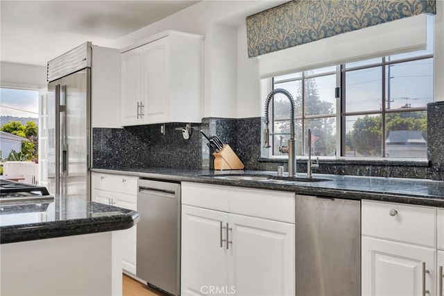 1021 Avenue D, Redondo Beach, CA 90277