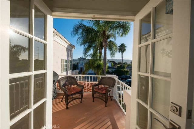1021 Avenue D, Redondo Beach, CA 90277