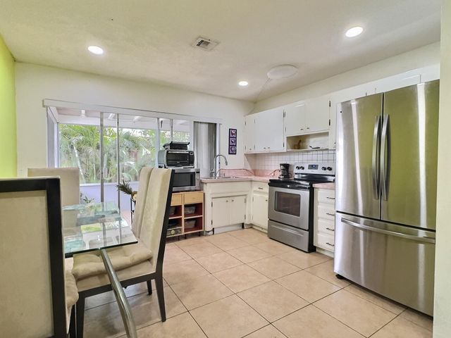 4570 NW 16th Terrace, Tamarac, FL 33309