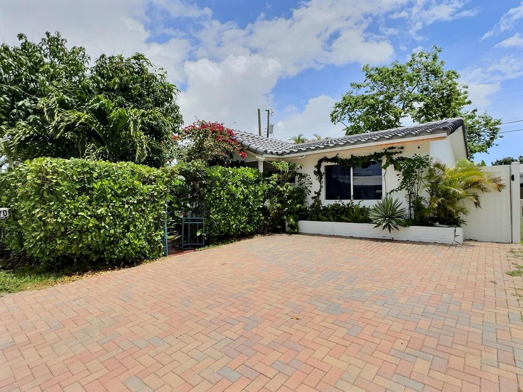 4570 NW 16th Terrace, Tamarac, FL 33309
