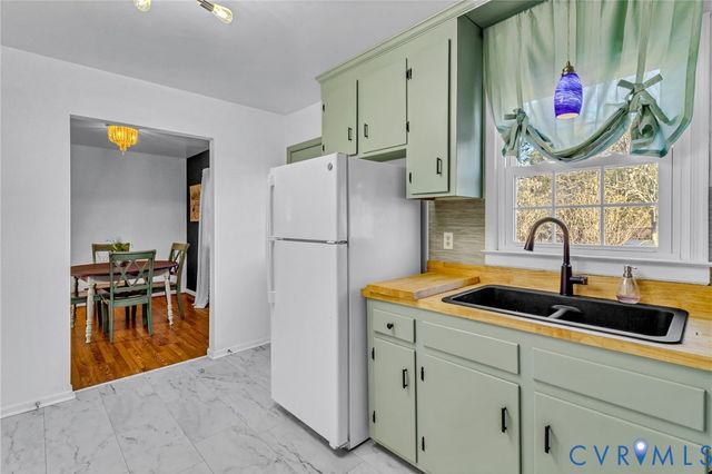 151 Badger Rd, Deltaville, VA 23043