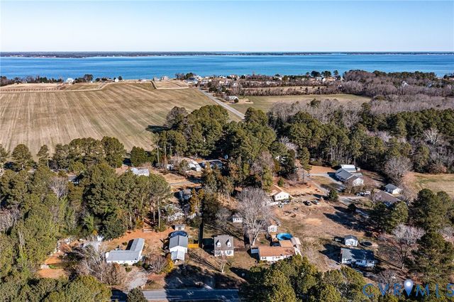 151 Badger Rd, Deltaville, VA 23043