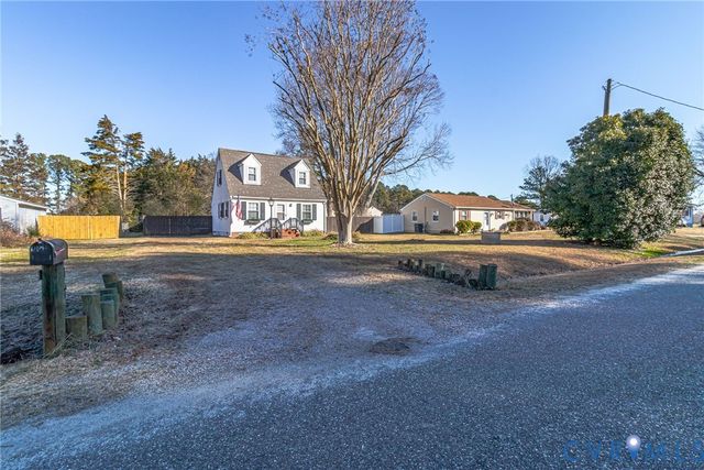 151 Badger Rd, Deltaville, VA 23043