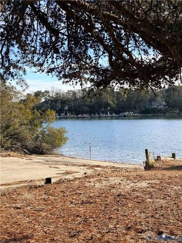 151 Badger Rd, Deltaville, VA 23043