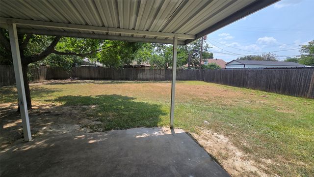 335 Springwillow Road, Burleson, TX 76028
