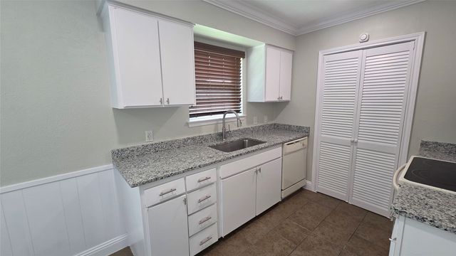 335 Springwillow Road, Burleson, TX 76028