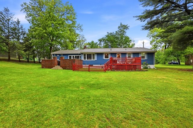 87 Squire Ln, Springfield, MA 01118